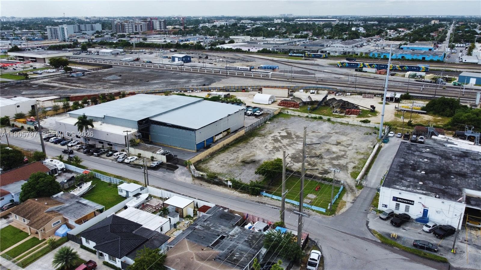 8650 NW 36 Ave, Miami FL 33147 photo 2