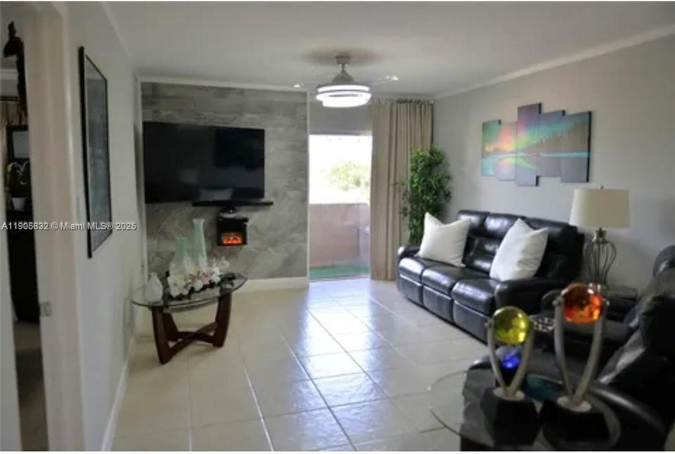 10900 SW 104th St # 314, Miami FL 33176 photo 3
