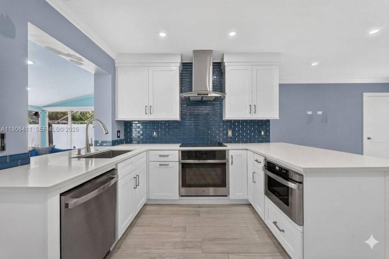 717 SE 2nd St, Deerfield Beach FL 33441 photo 3