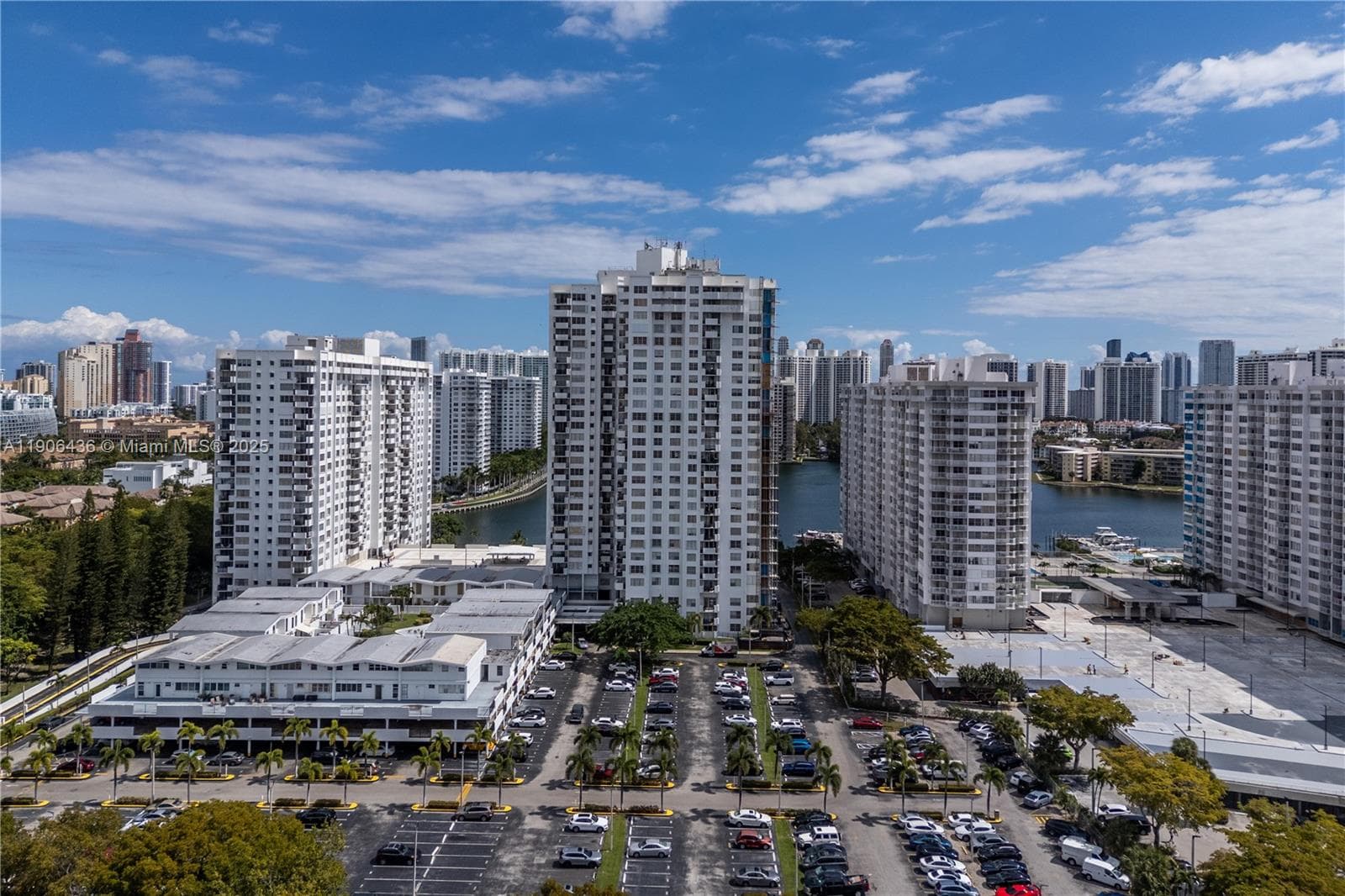 2750 NE 183rd St # 2601, Aventura FL 33160 photo 2