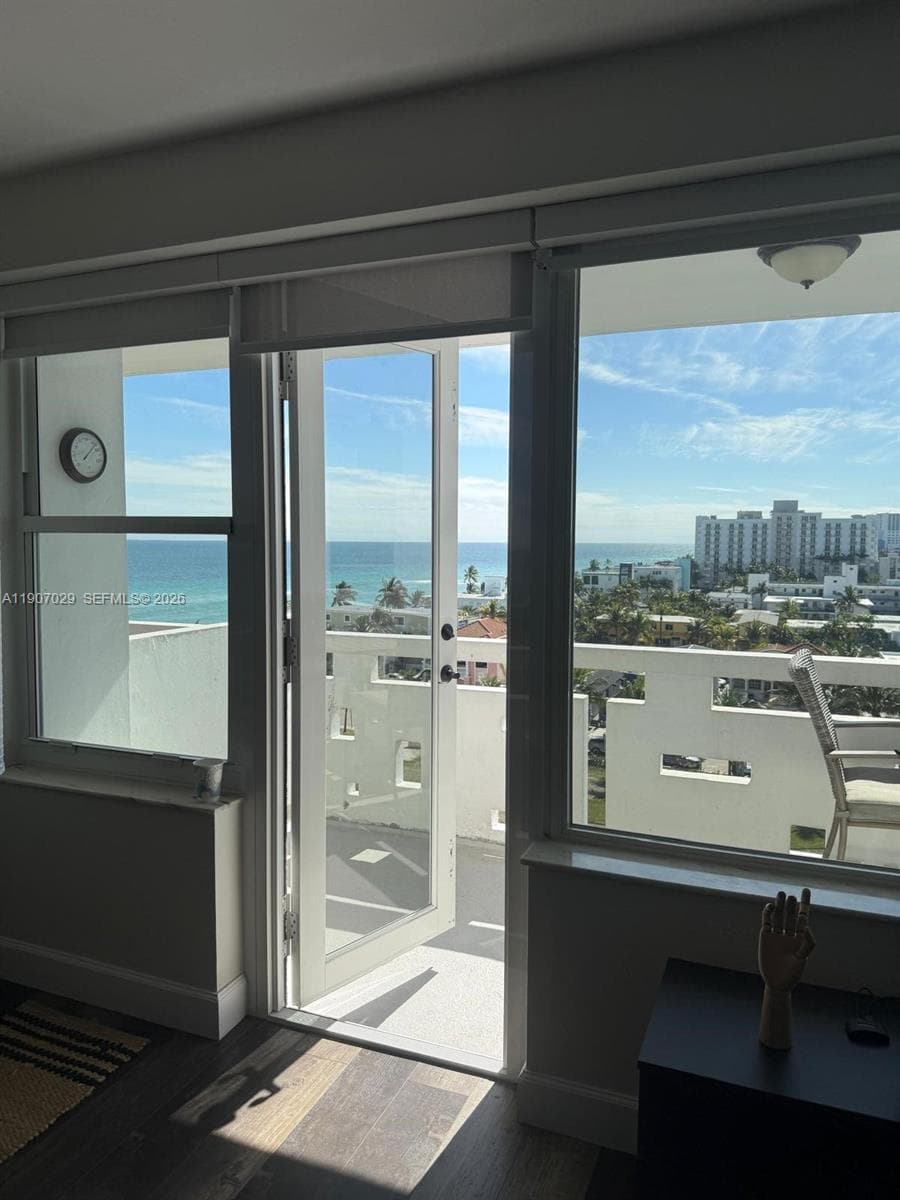 3111 N Ocean Dr # 811, Hollywood FL 33019 photo 2