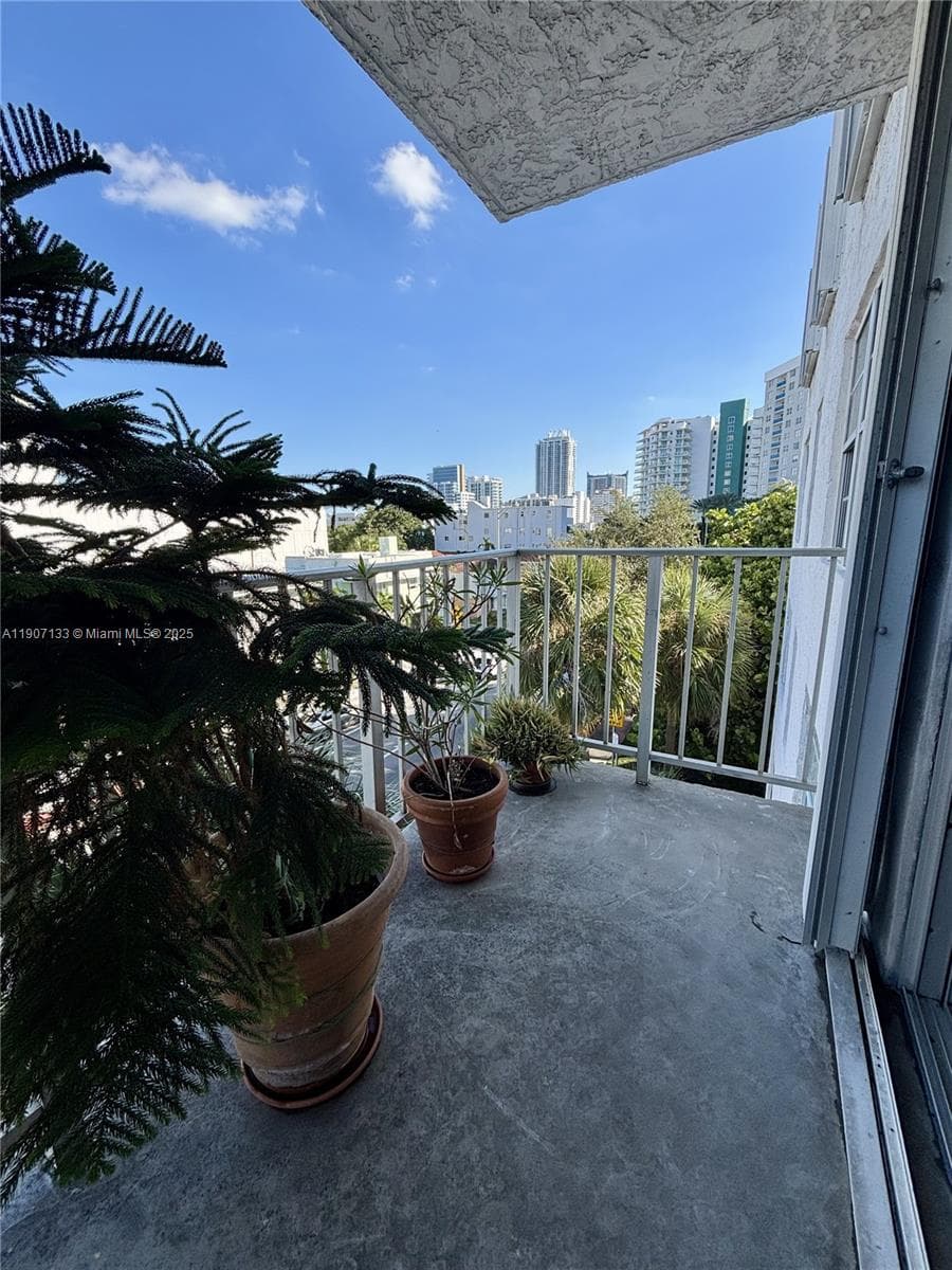 6801 Indian Creek Dr # 402, Miami Beach FL 33141 photo 4