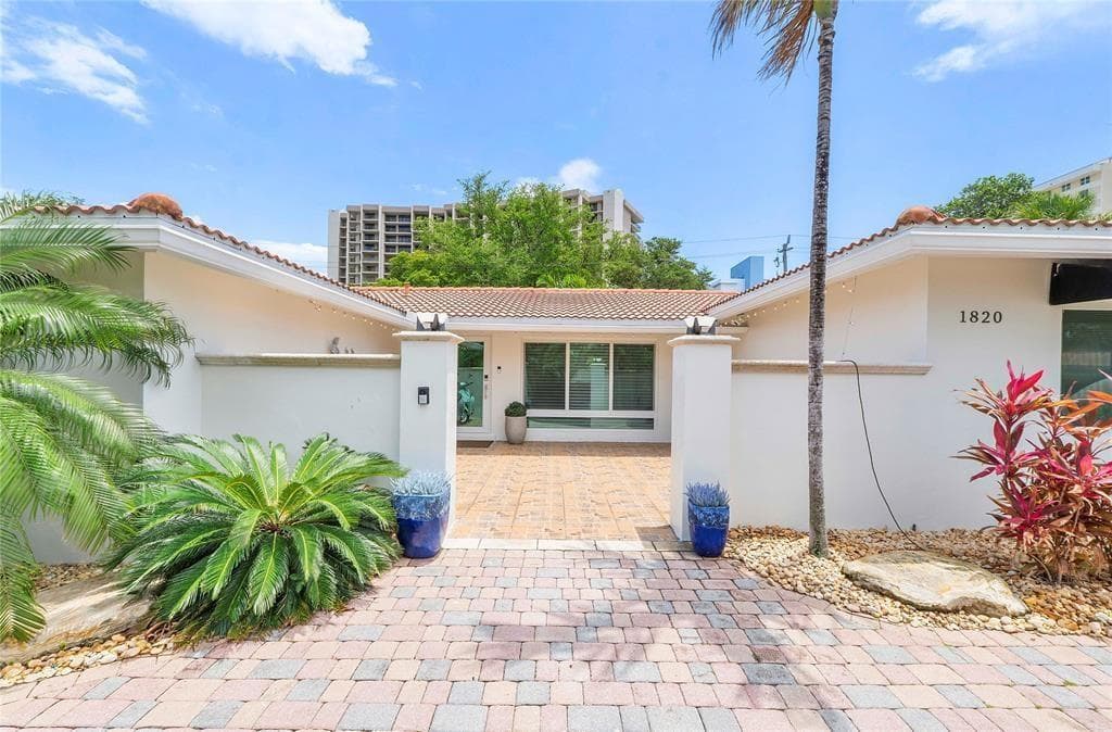 1820 Bel Air Avenue, Pompano Beach FL 33062 photo 3