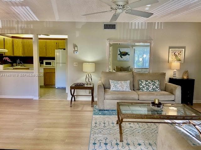 442 Pine Glen Ln # 2, Green Acres FL 33463 photo 2