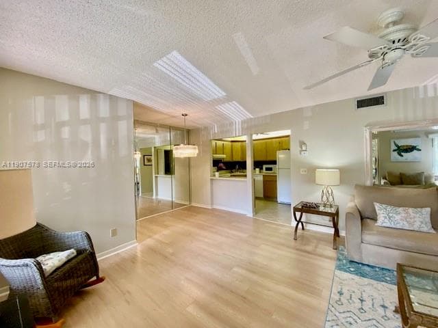 442 Pine Glen Ln # 2, Green Acres FL 33463 photo 5