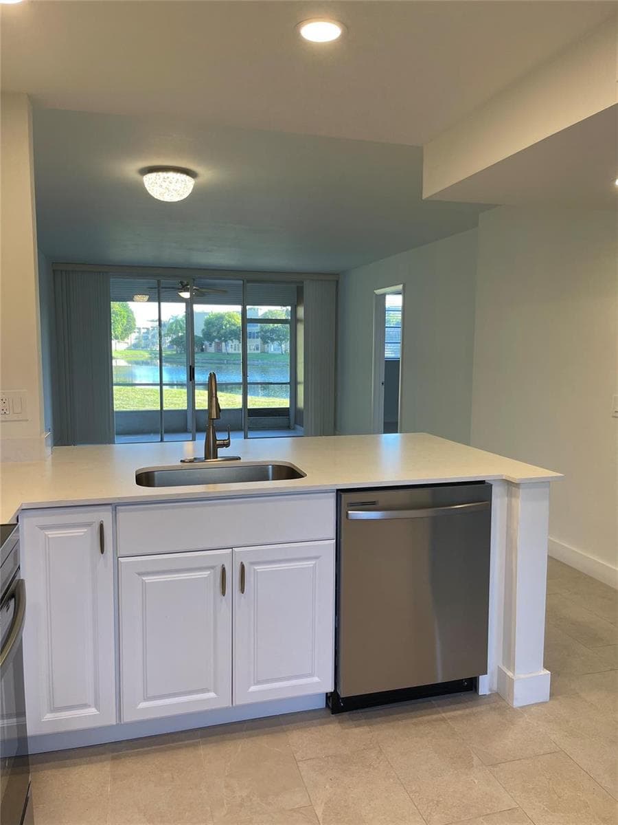 5890 NW 64th Avenue # 103, Fort Lauderdale FL 33319 photo 3