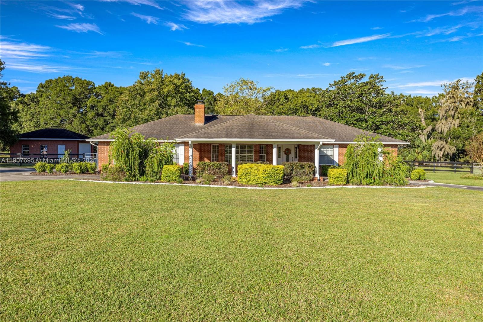 9812 SW 74 Ave, Ocala FL 34476 photo 2