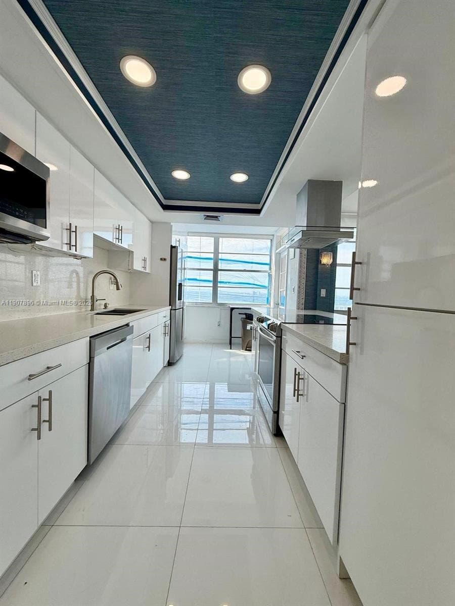18051 Biscayne Blvd # 1604, Aventura FL 33160 photo 2
