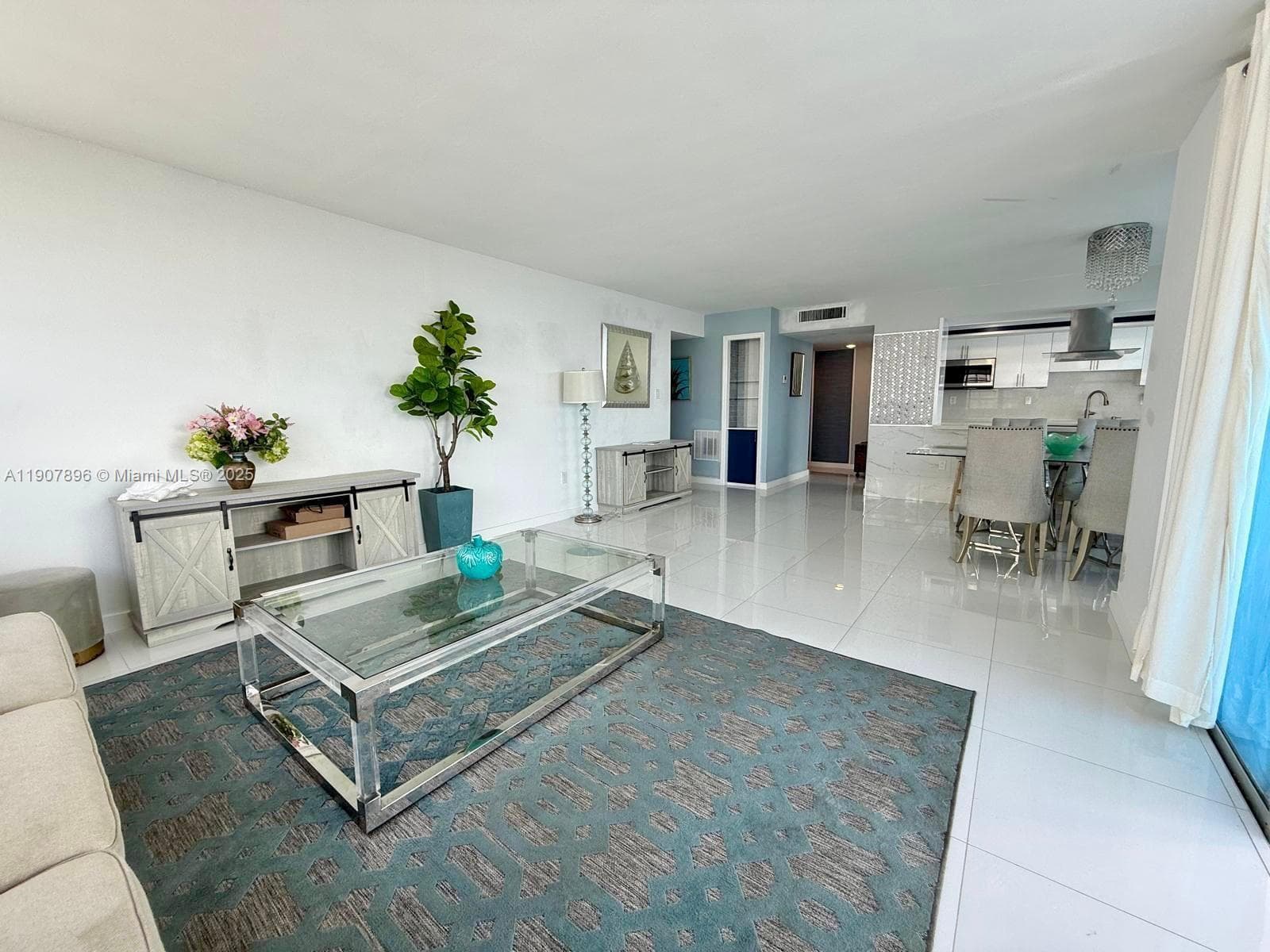 18051 Biscayne Blvd # 1604, Aventura FL 33160 photo 3