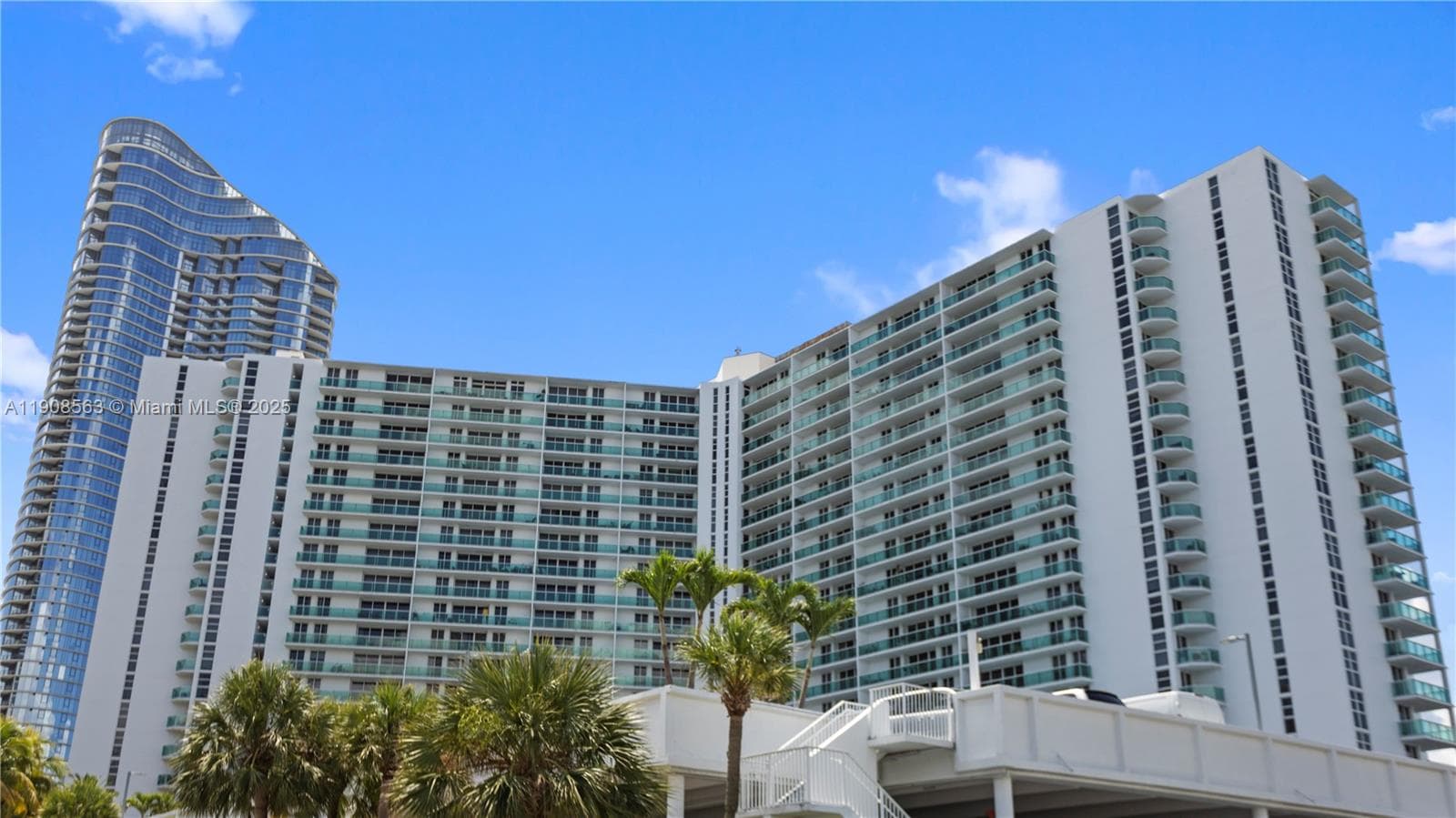 100 Bayview Dr # 227, Sunny Isles Beach FL 33160
