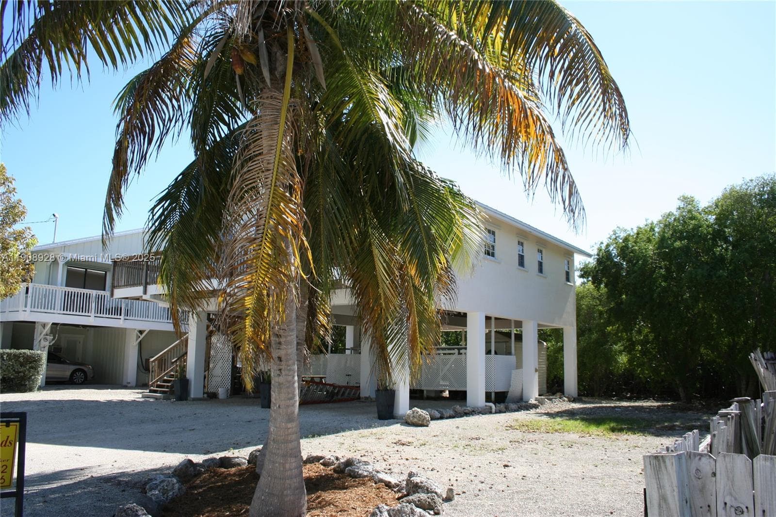 150 Peace Ave, Key Largo FL 33037 photo 2