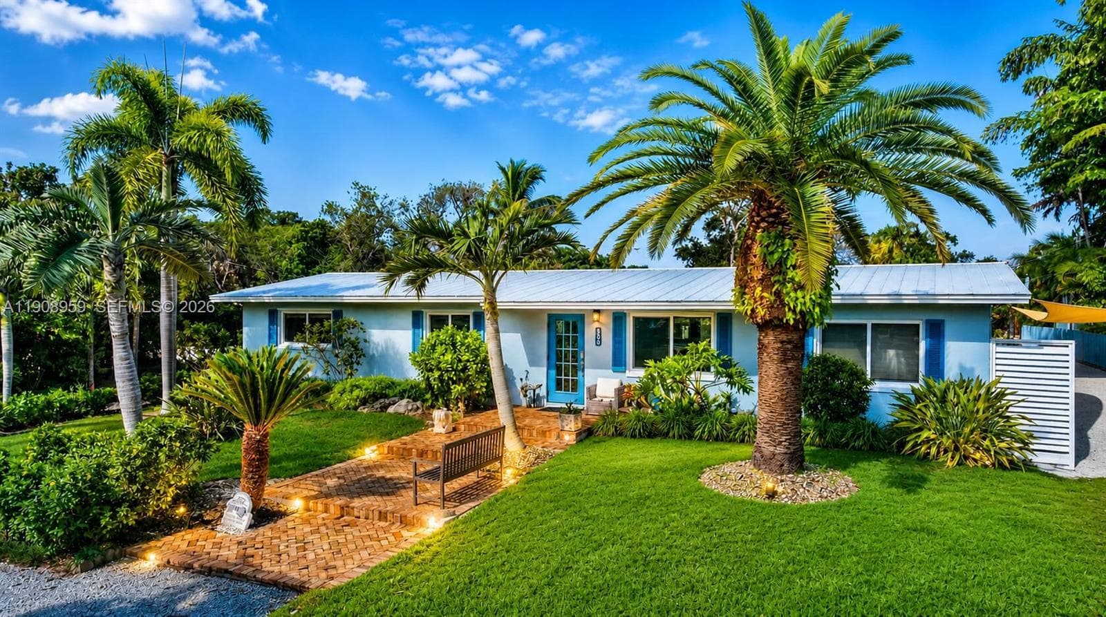 160 Ridge St, Tavernier FL 33070