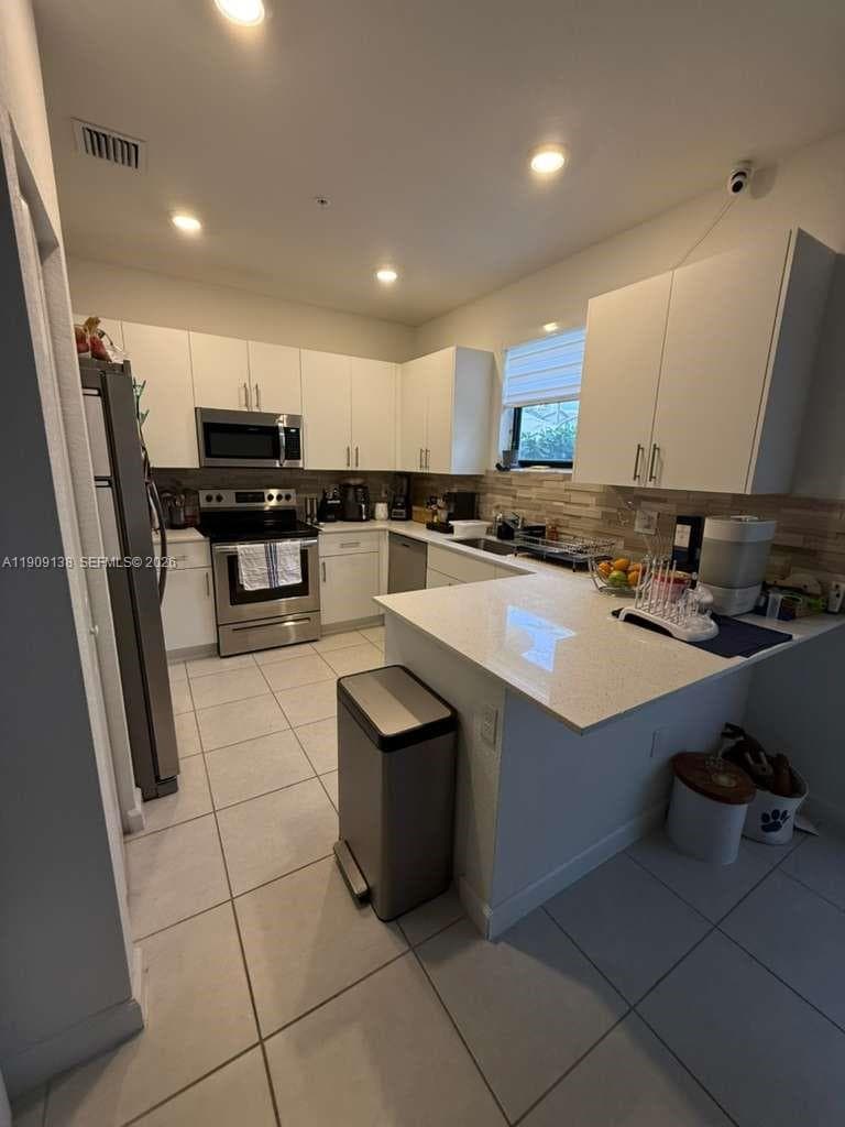 15929 SW 2nd Pl, Pembroke Pines FL 33027 photo 4