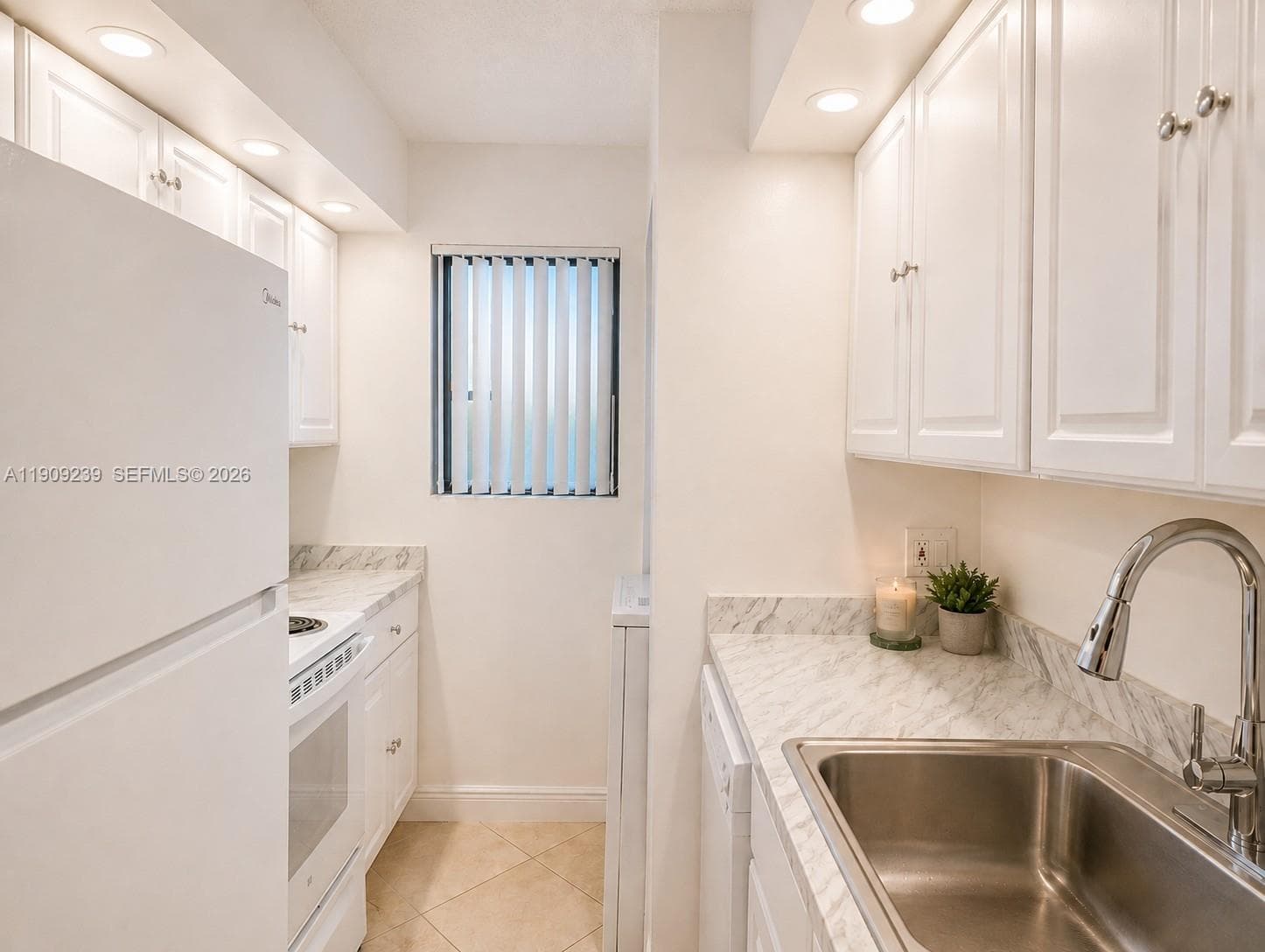 523 Trace Cir # 105, Deerfield Beach FL 33441 photo 5