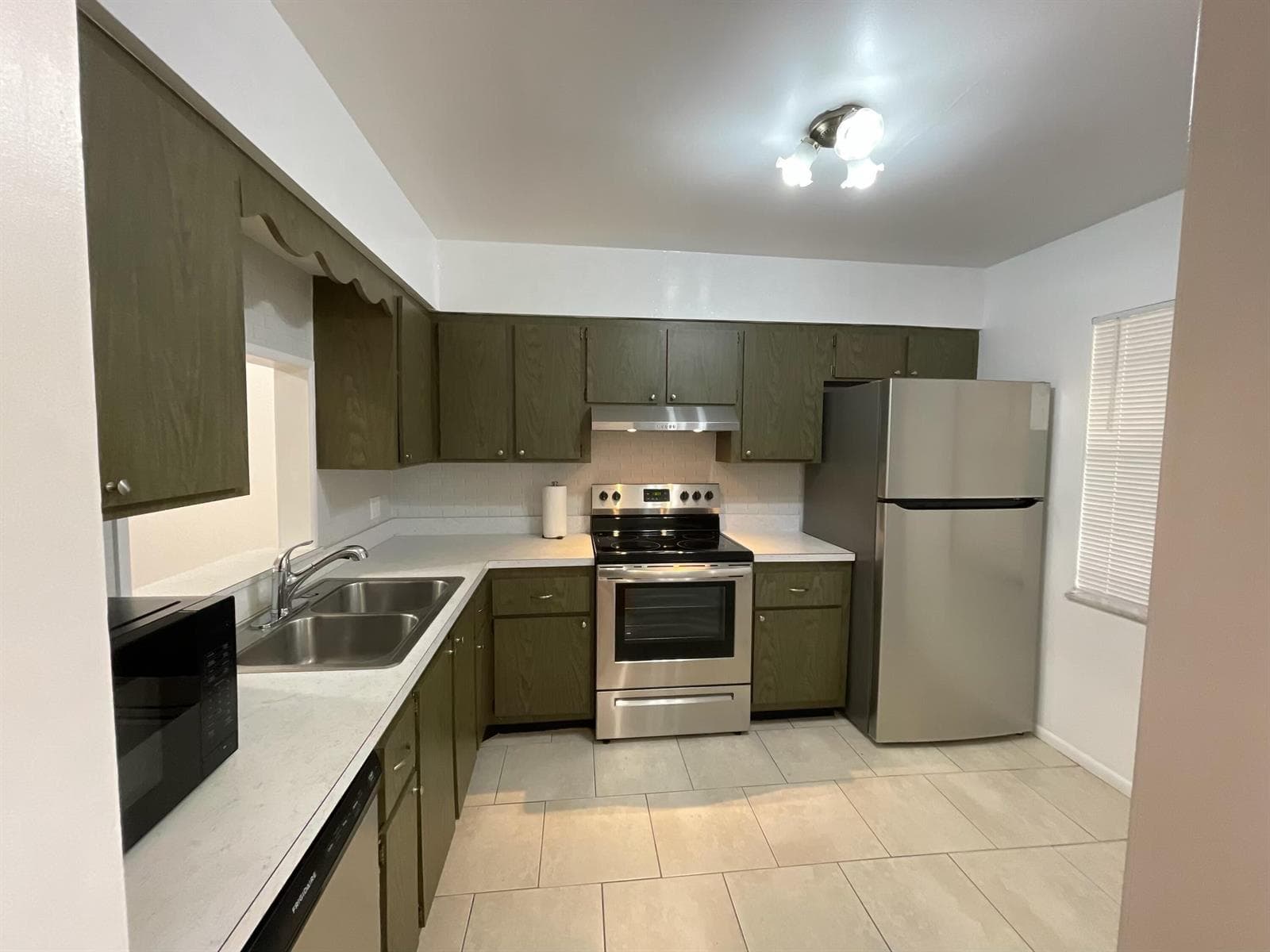 2302 Sunrise Boulevard # 202, Fort Pierce FL 34982 photo 2