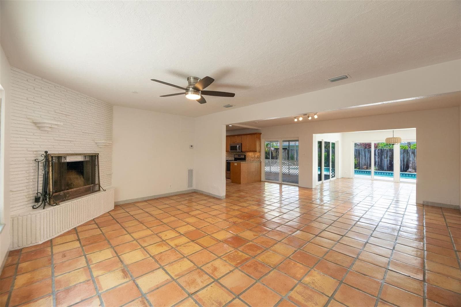 1623 NE 20th Street, Fort Lauderdale FL 33305 photo 4