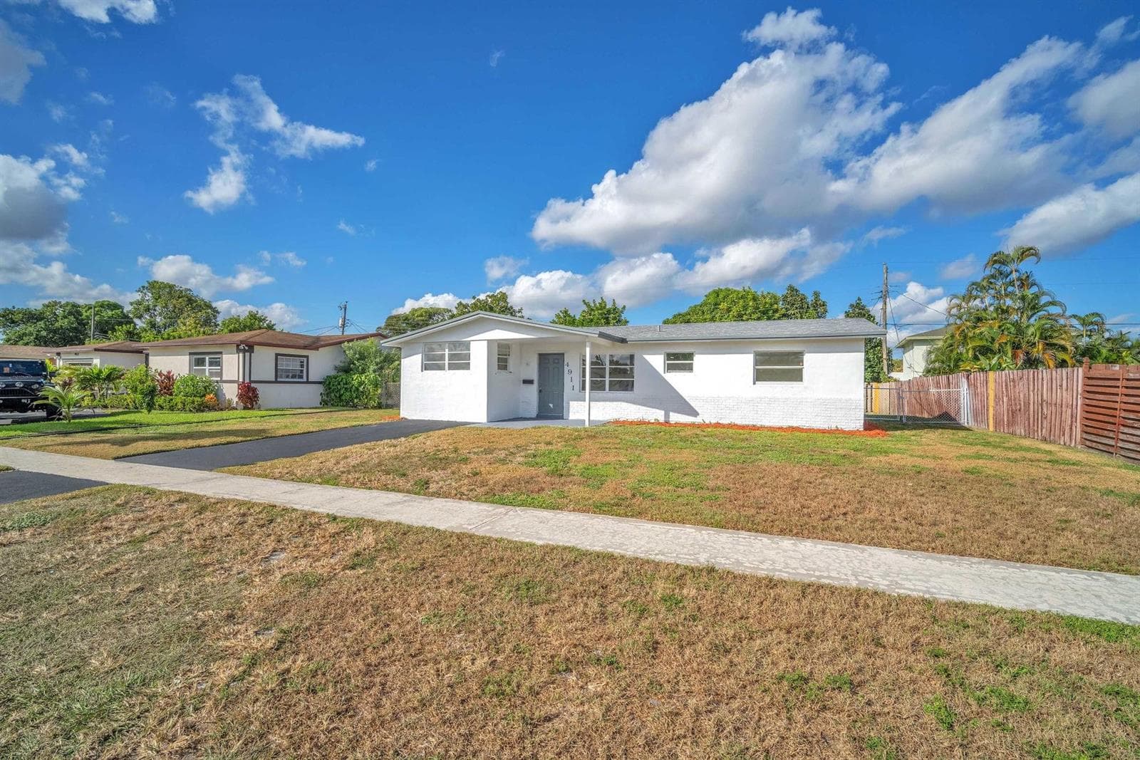 4911 NW 16th Street, Lauderhill FL 33313 photo 5