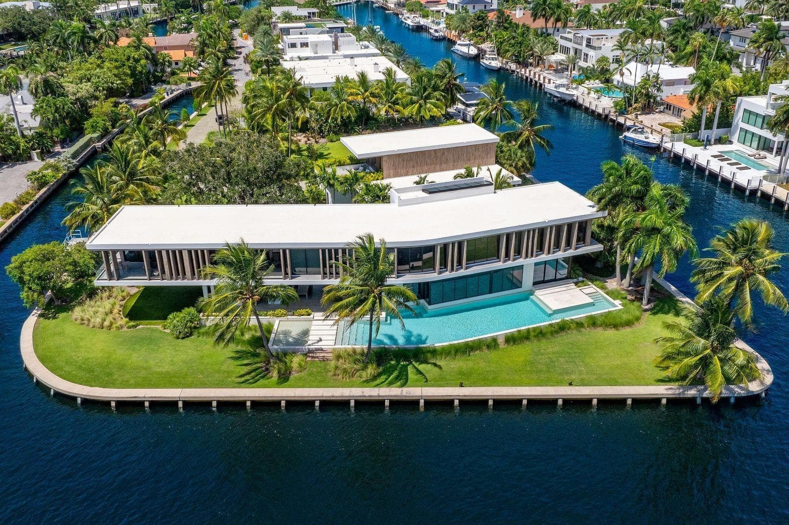 516 Mola Avenue, Fort Lauderdale FL 33301 photo 3