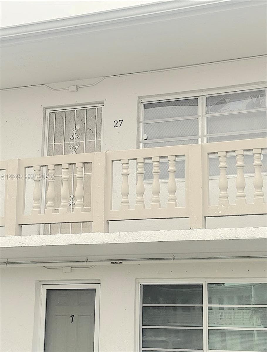 20120 NE 2nd Ave # W27, Miami Gardens FL 33179 photo 5