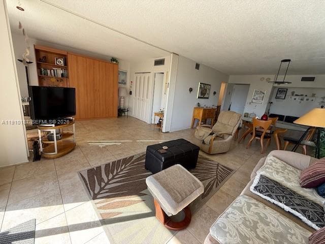 3625 N Country Club Dr # 304, Aventura FL 33180 photo 2