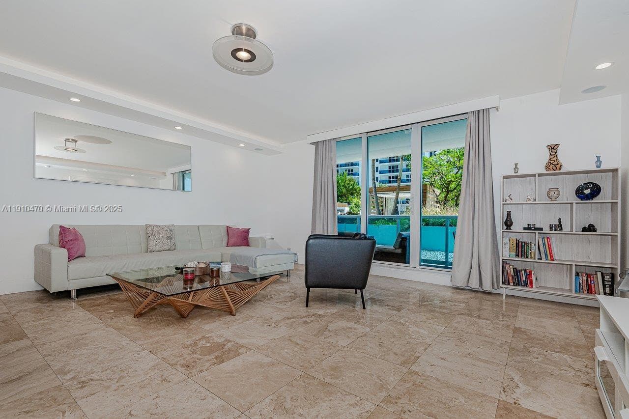 2301 Collins Ave # 310, Miami Beach, FL 33139 photo 4