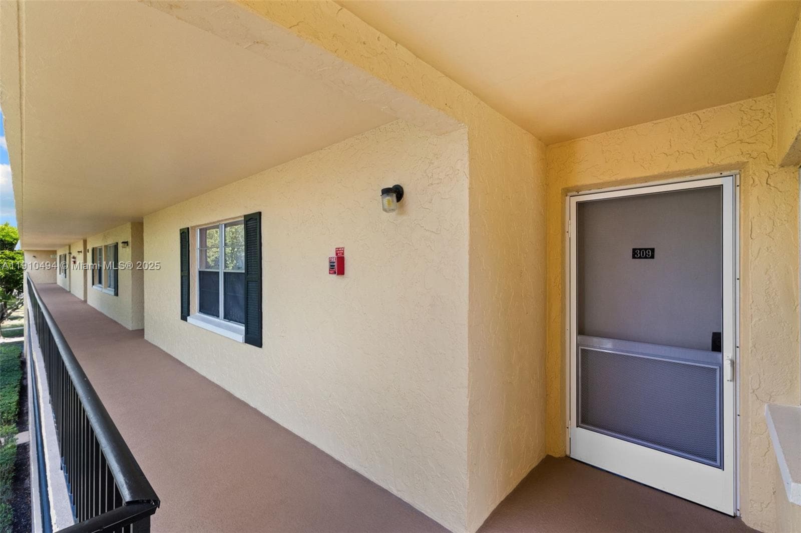 1087 Forest Lakes Drive # 309, Naples FL 34105 photo 3