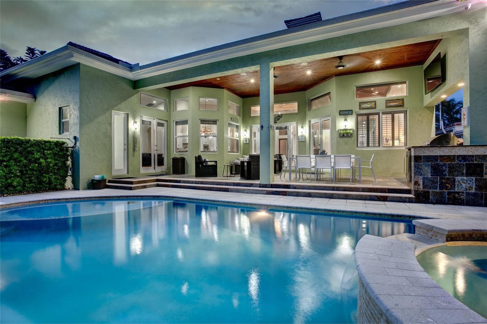 3029 N Atlantic Boulevard, Fort Lauderdale FL 33308