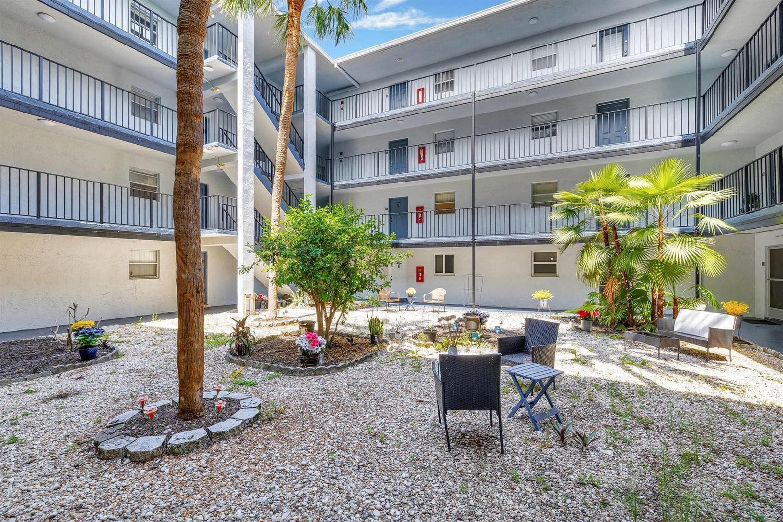 2800 Somerset Drive # 218j, Lauderdale Lakes FL 33311 photo 2