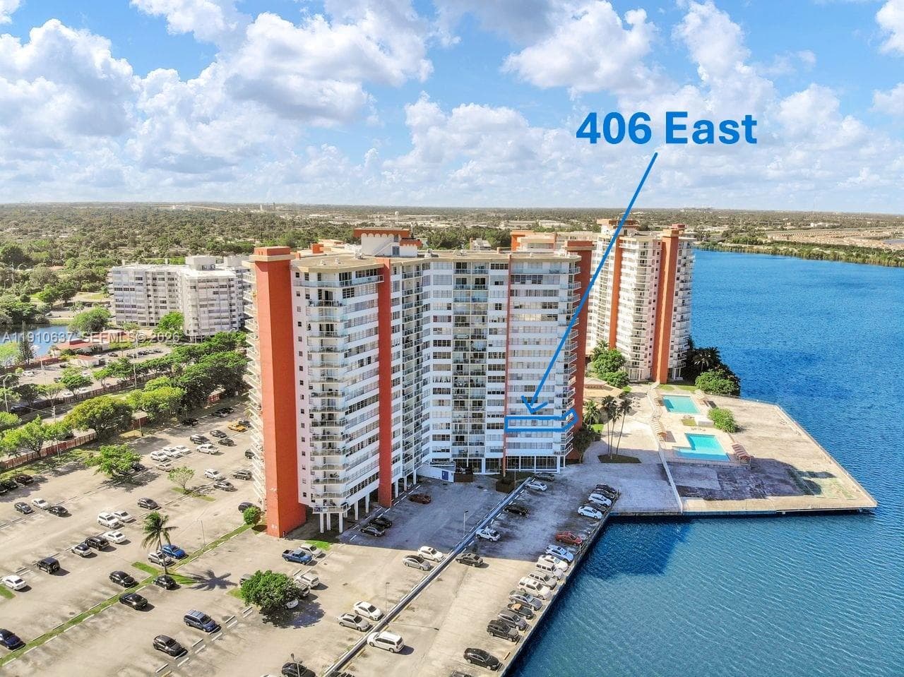 1351 NE Miami Gardens Dr # 406E, Miami FL 33179 photo 3