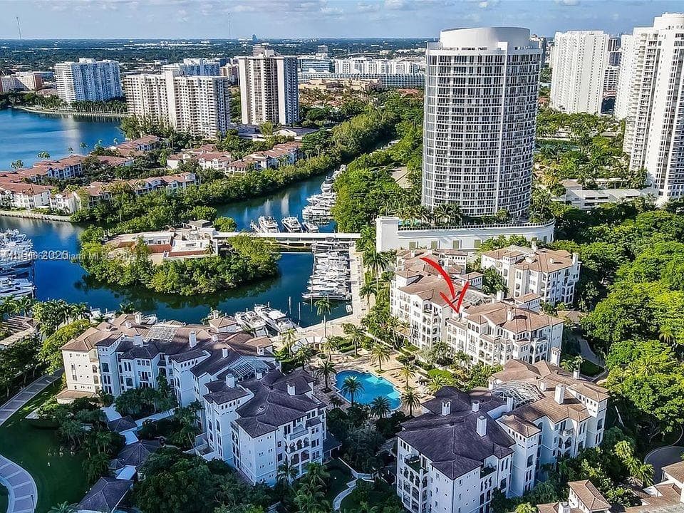 3900 Island Blvd # 303, Aventura FL 33160
