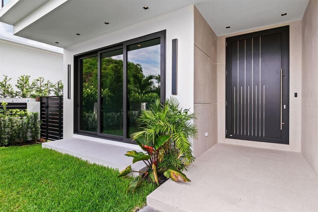 607 NE 17th Avenue, Fort Lauderdale FL 33304 photo 3