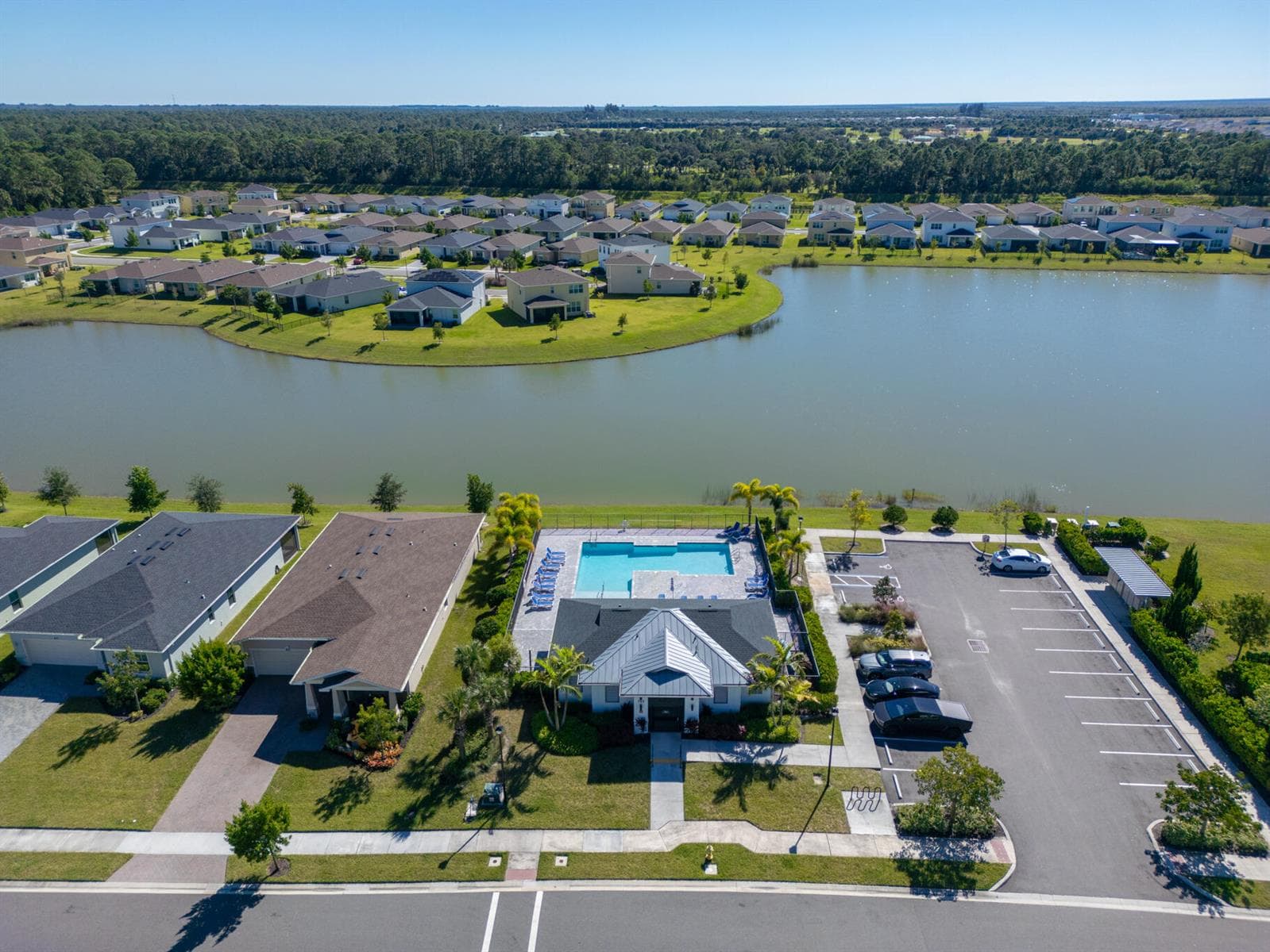 460 Veridian Circle NW, Palm Bay FL 32907 photo 2