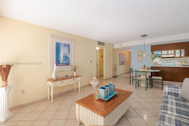 1890 W 56th St # 1423, Hialeah FL 33012 photo 3