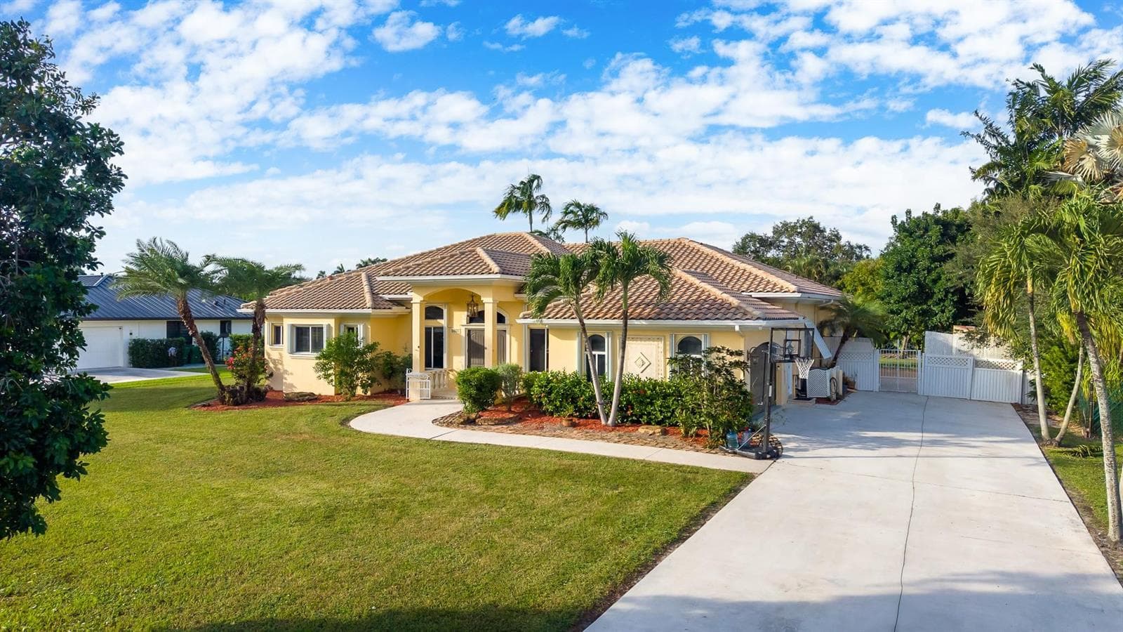 5973 SW 54th Court, Davie FL 33314 photo 2