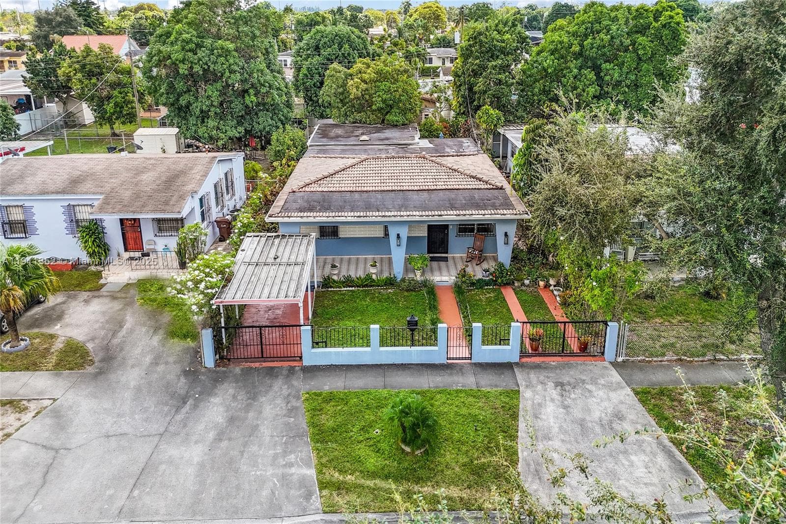 682 W 37th St, Hialeah FL 33012 photo 3
