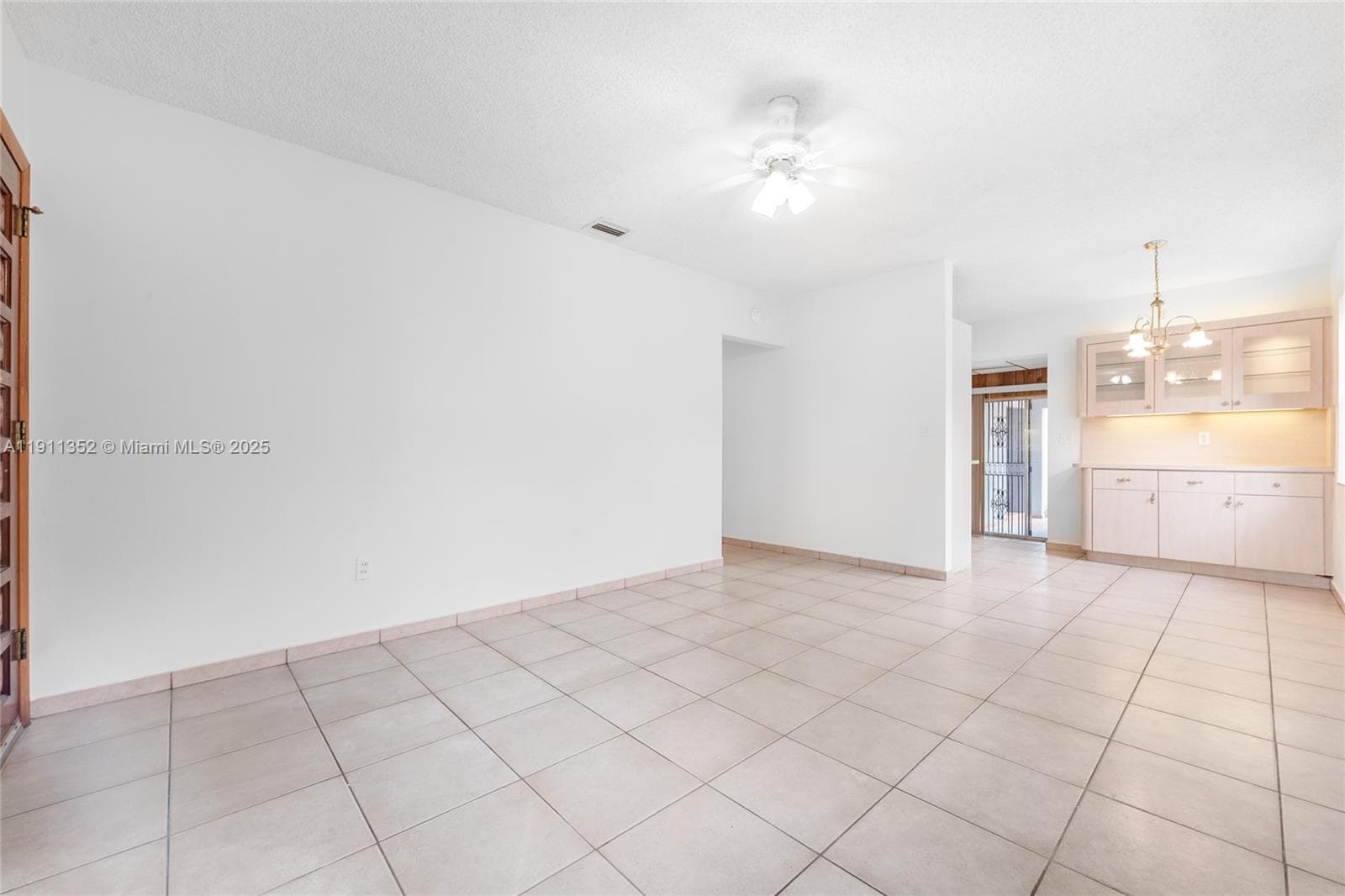 682 W 37th St, Hialeah FL 33012 photo 4
