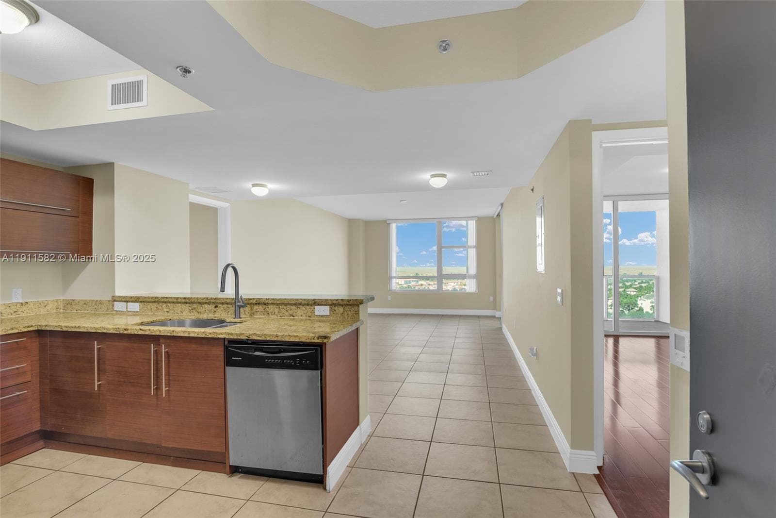 2681 N Flamingo Rd # 1903S, Sunrise FL 33323 photo 5