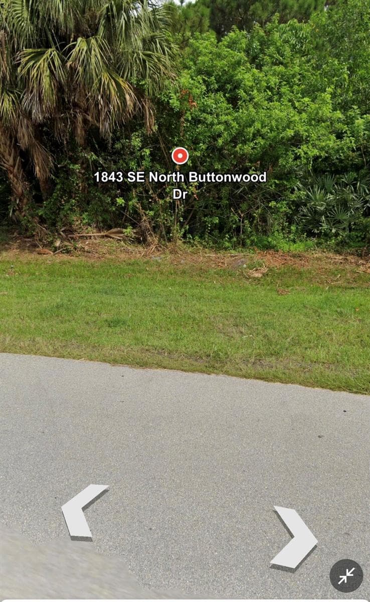 1843 SE Buttonwood Drive, Port St. Lucie FL 34952 photo 3