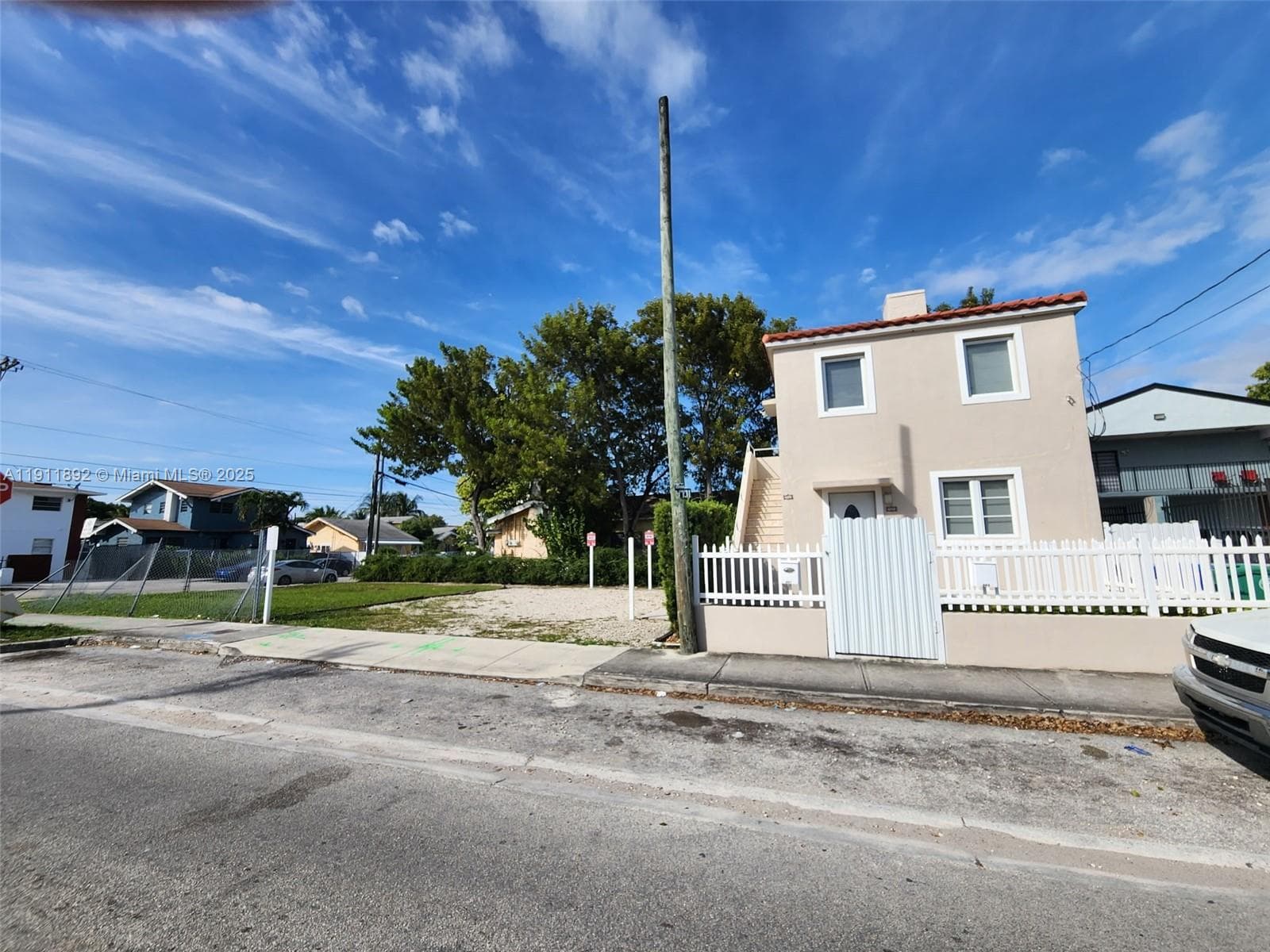 243 SW 10th Ave, Miami FL 33130 photo 5