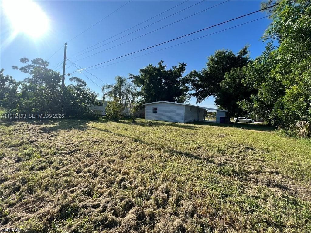 1109 N Grifford Ave, Lehigh Acres FL 33936 photo 2