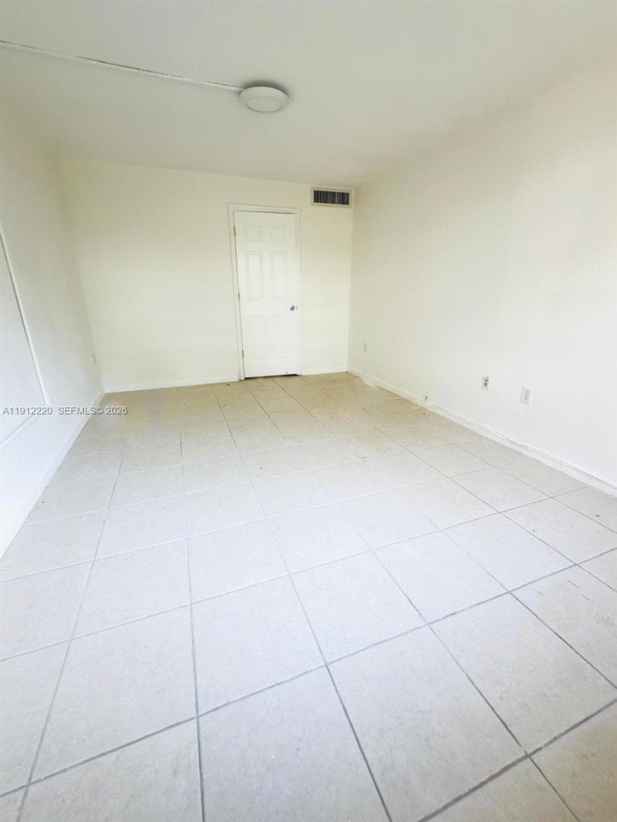1301 NE 191st St # F110, Miami FL 33179 photo 5