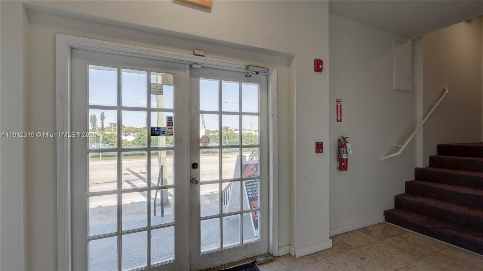 10460 Quail Roost Dr, Cutler Bay FL 33157 photo 4