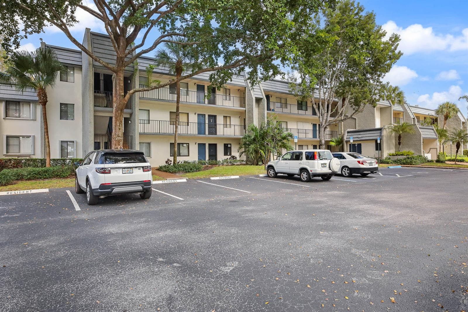 4822 Esedra Court # 303, Lake Worth FL 33467 photo 2