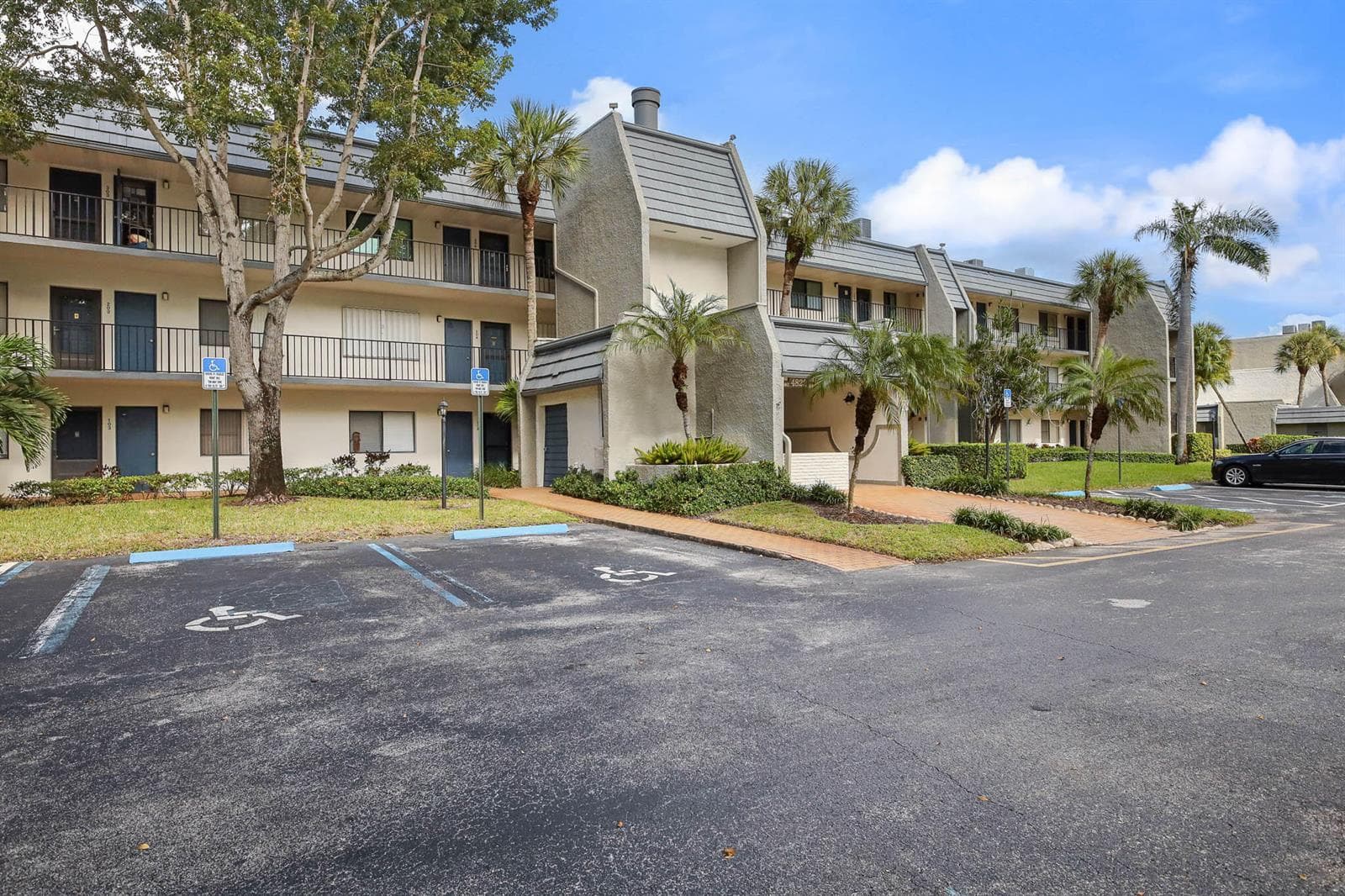 4822 Esedra Court # 303, Lake Worth FL 33467 photo 3