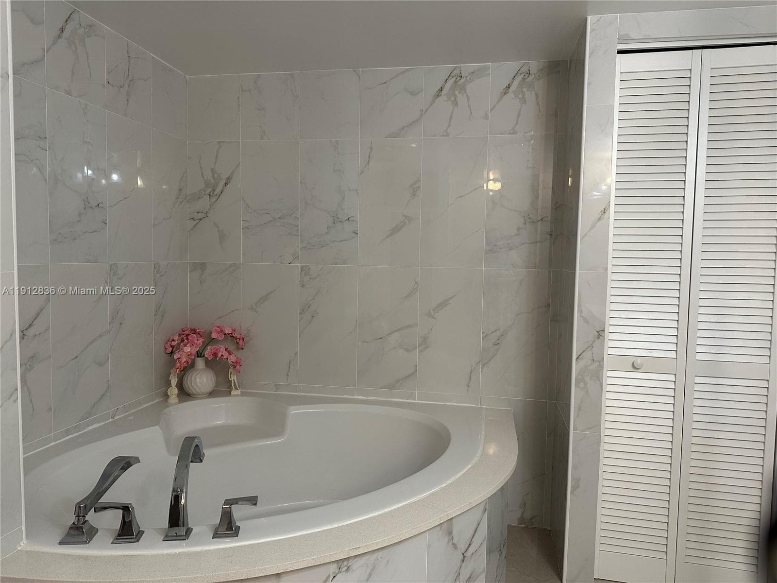 1865 S Ocean Dr # 6H, Hallandale Beach FL 33009 photo 4