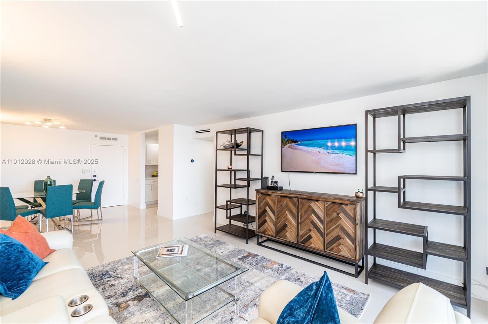 2780 NE 183rd St # 2014, Aventura FL 33160