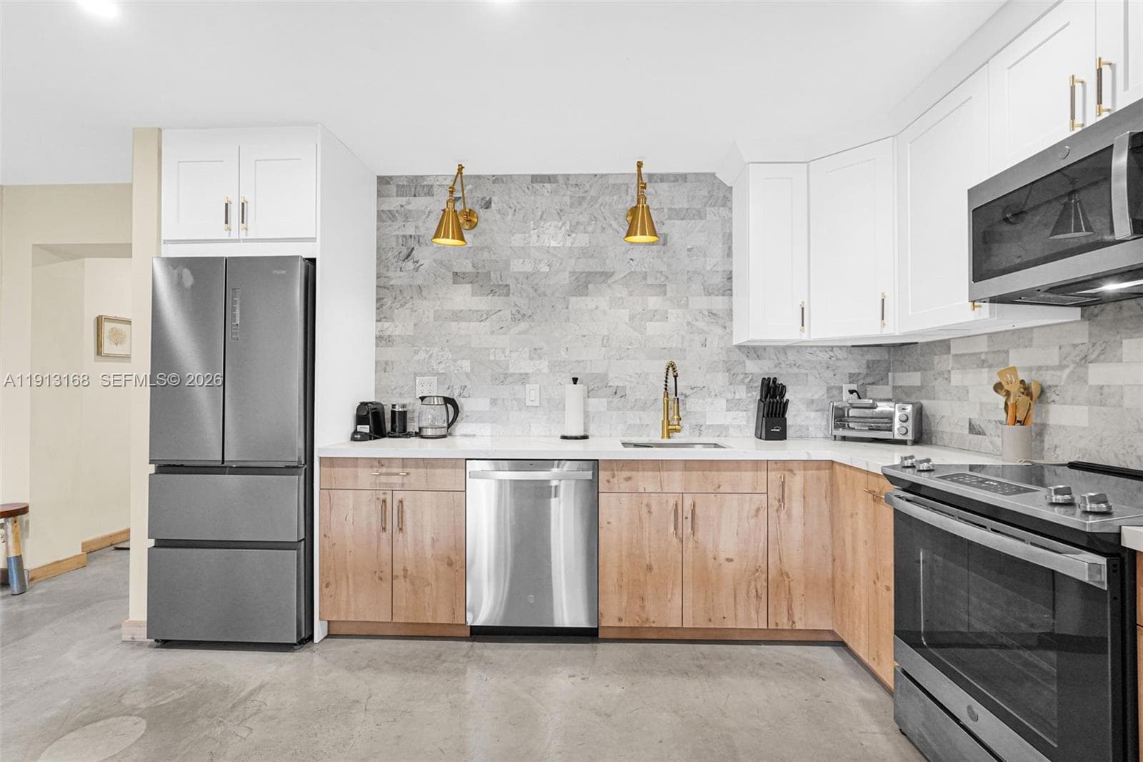 1012 NE 2nd Street, Hallandale Beach FL 33009