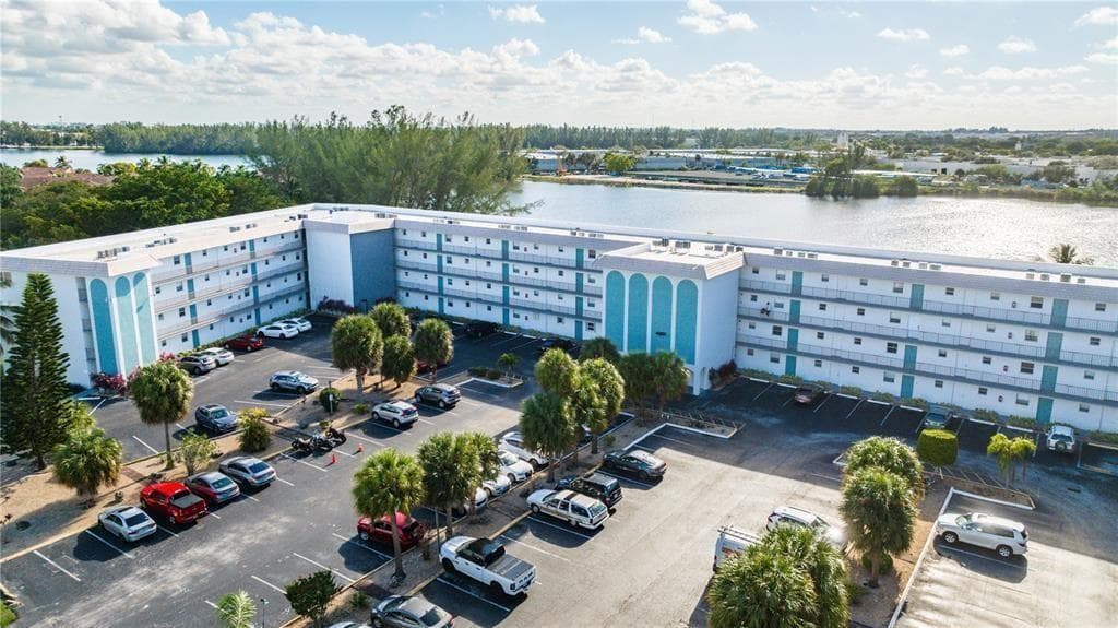 4311 Crystal Lake Drive # 421, Pompano Beach FL 33064 photo 5