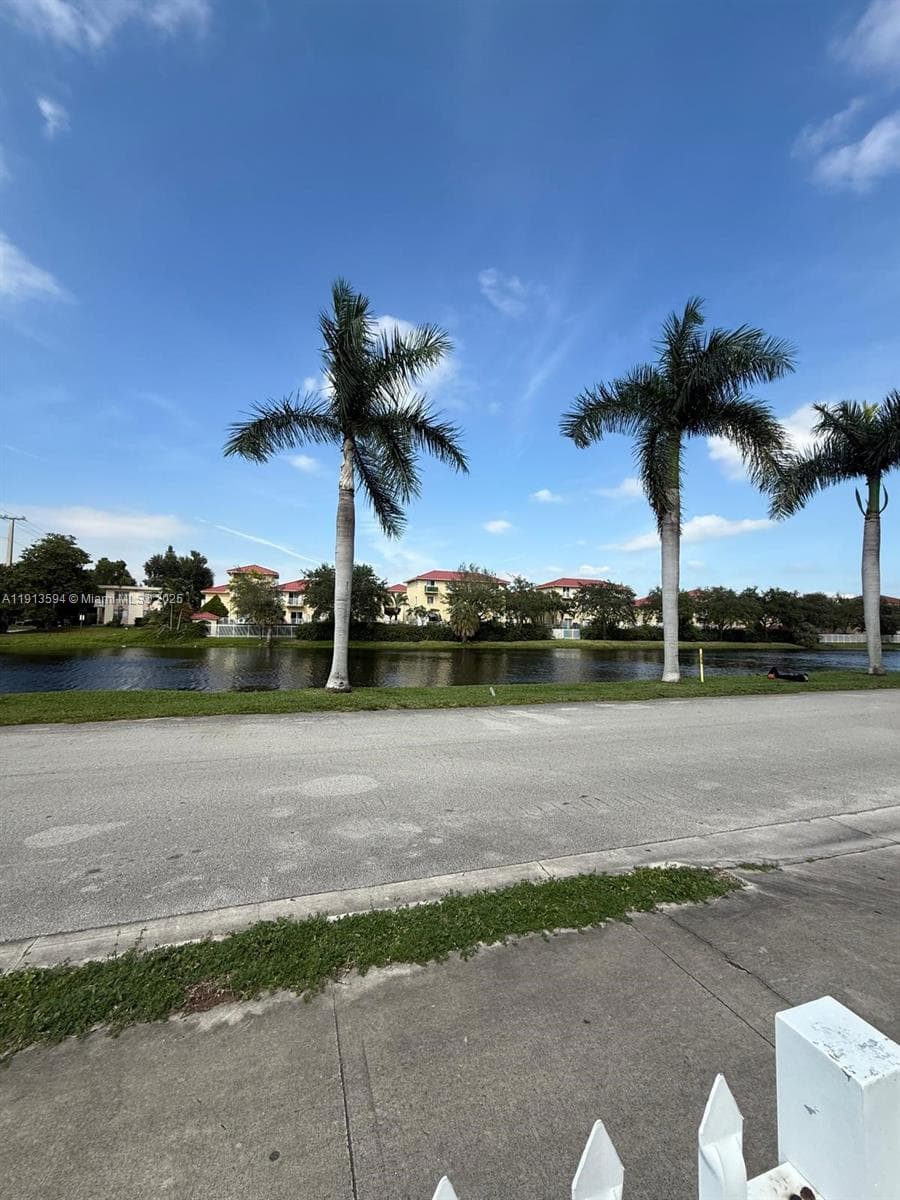 2025 NE 164th St # 406, North Miami Beach FL 33162 photo 5