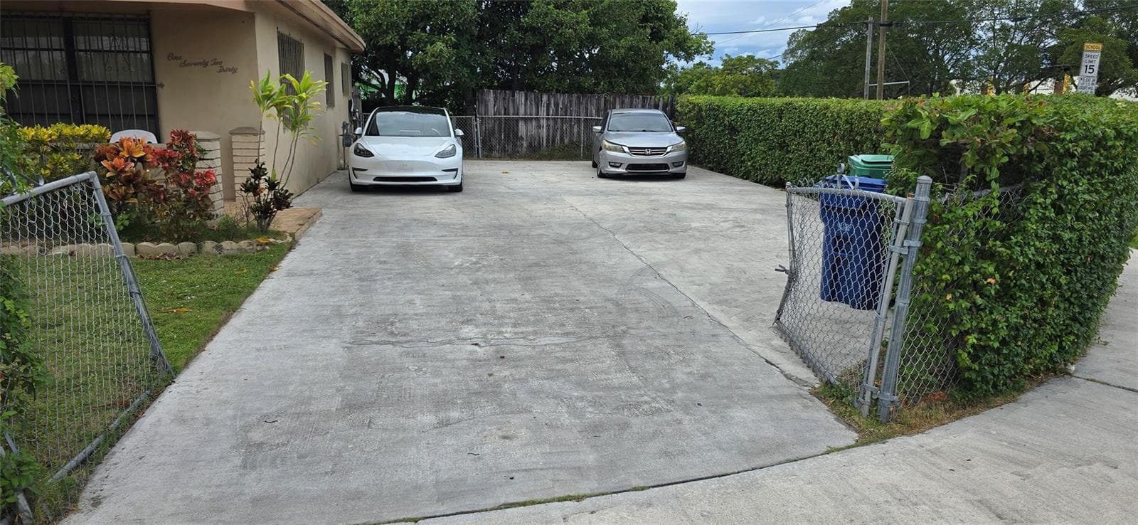 17230 NW 10th Court, Miami FL 33169 photo 2